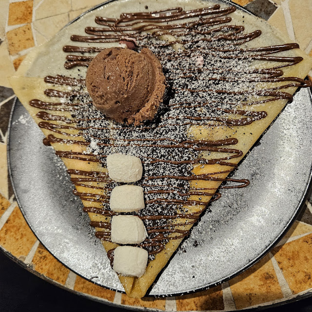 Cookies N Cream Crêpe