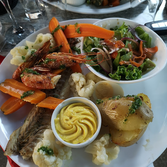 Bar Gambas Pommes de Terre Legumes