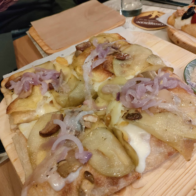 Pizza Quadrata Cipolla Patate E Funghi