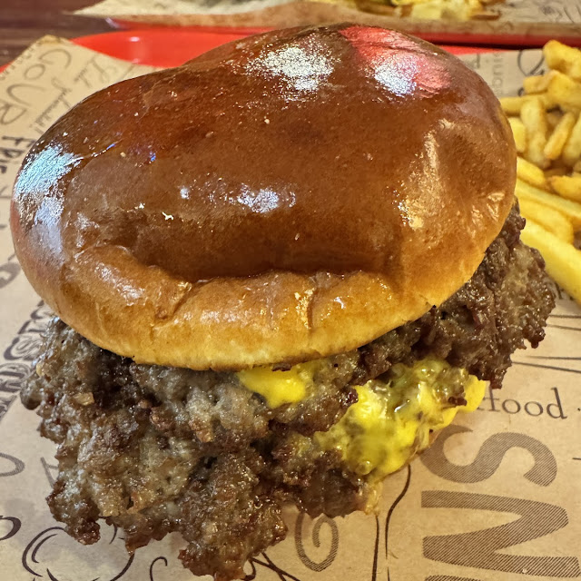 OG Burger Mit Fries