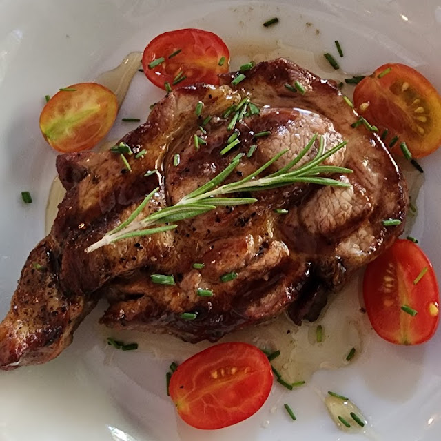 Ojo de Bife Con Hojas Verdes