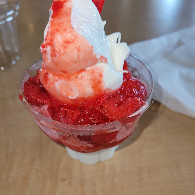 Dipped Strawberry Cake Cupfection