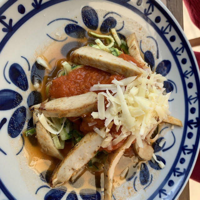 Zucchini Pasta and Chicken Meat