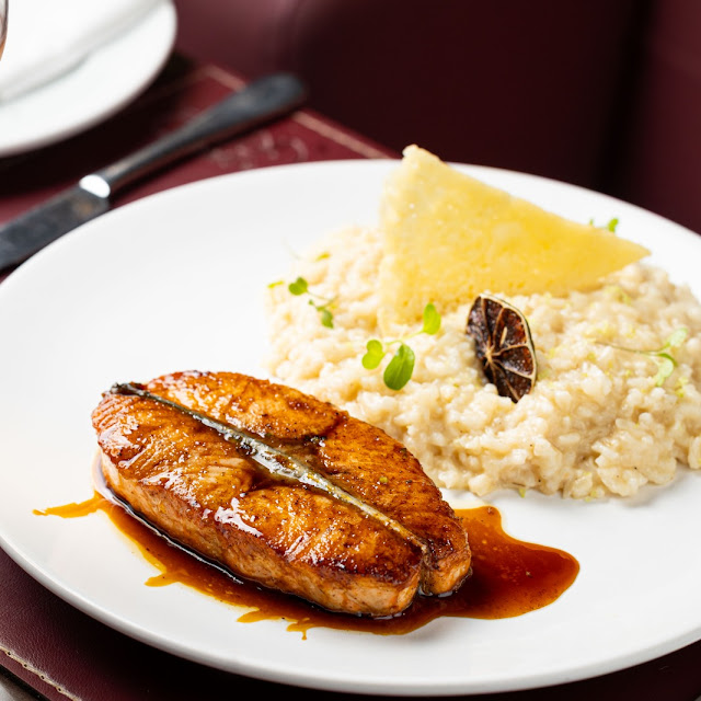 Salmão Grelhado Com Risoto de Limão Siciliano
