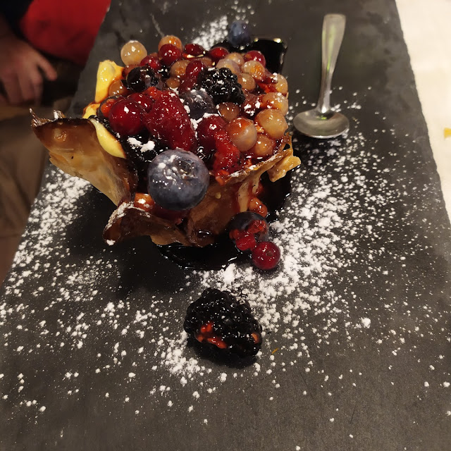 Cestino Crema E Frutti Di Bosco