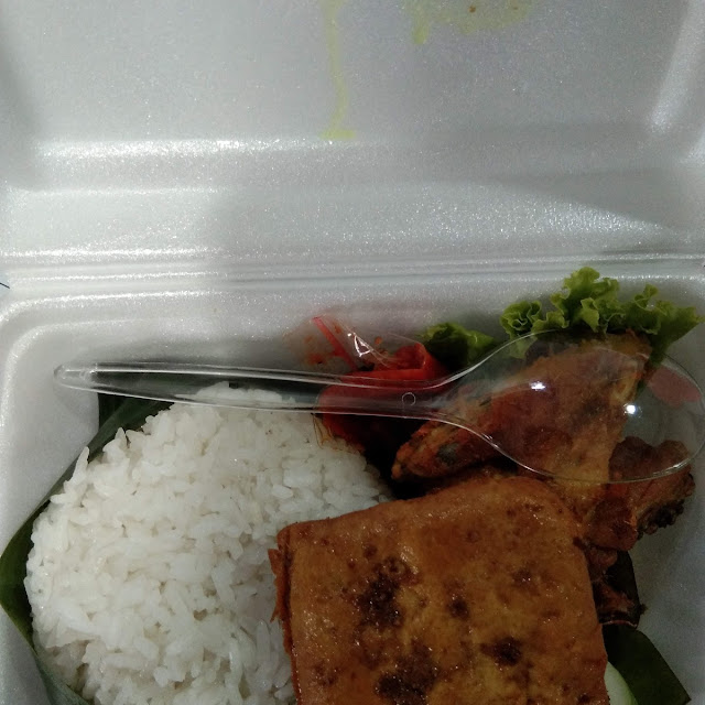 Nasi Ayam Bakar Dan Tahu Bacem