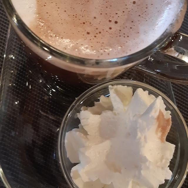 Schokolade Mit Sahne