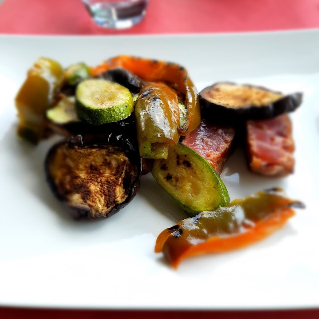 Tagliata Di Tonno Con Verdure Alla Piastra