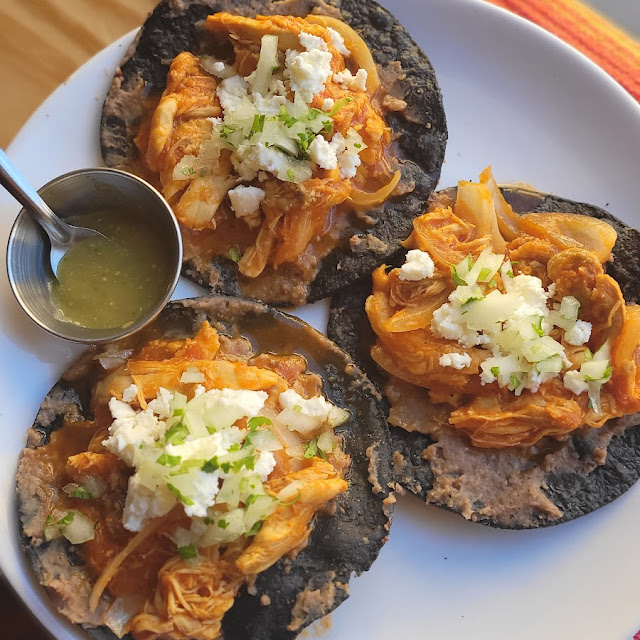 Tostadas de Tinga Poulet