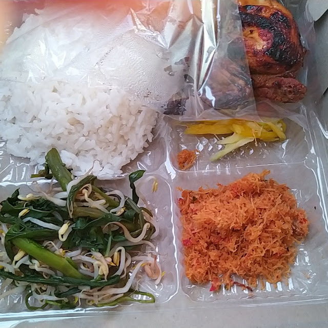 Nasi Kotak Ikan Bakar Sambal Pencit