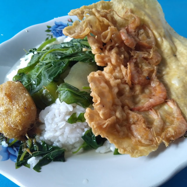 Nasi Sayur Bening Peyek Udang Perkedel