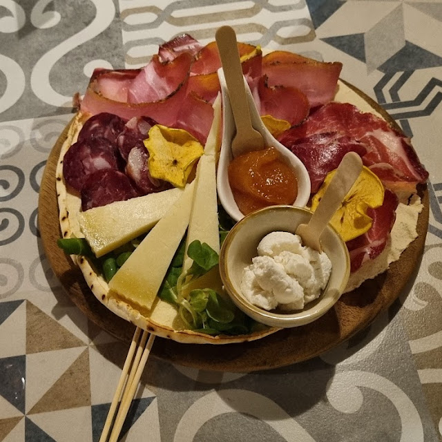 Antipasto Misto Salumi E Formaggi