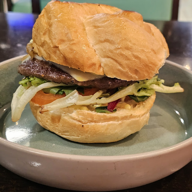 Camel Burger
