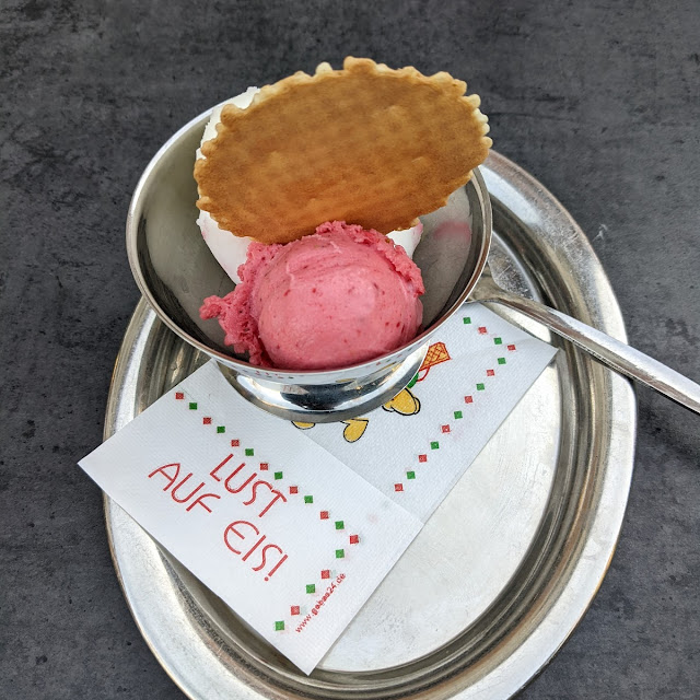 Strawberry Gelato Small