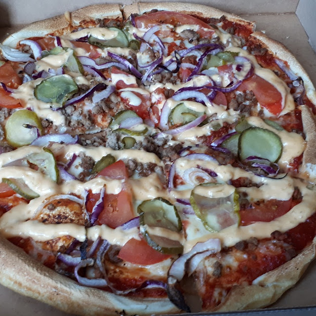 Cheeseburger Pizza