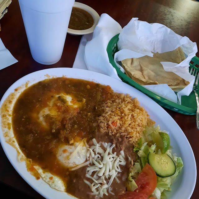 Platillo de Huevos Rancheros Huevos Rancheros Plate