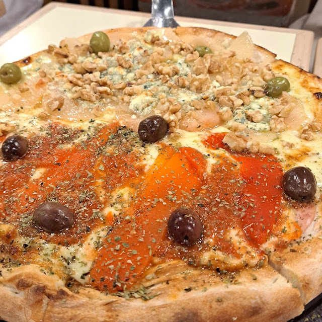 Pizza Mitad la Jugada Y Morrón Con Jamón