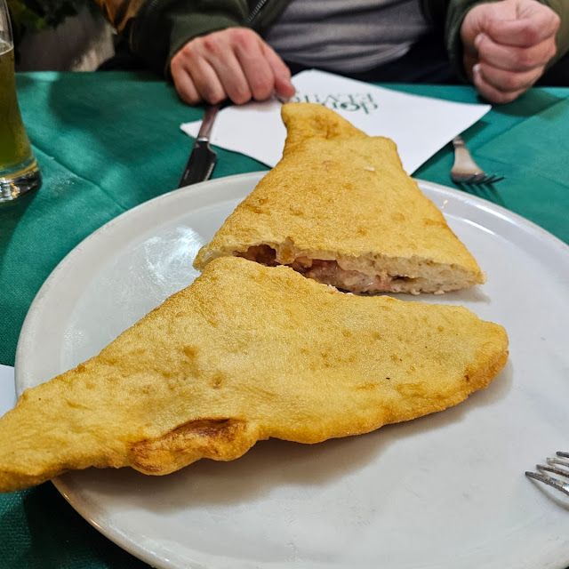 Fried Pizza