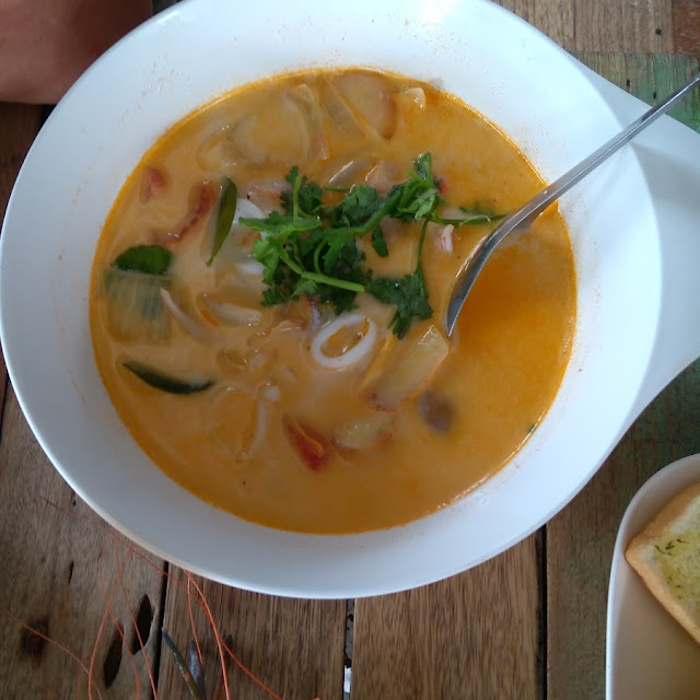 Том Ям