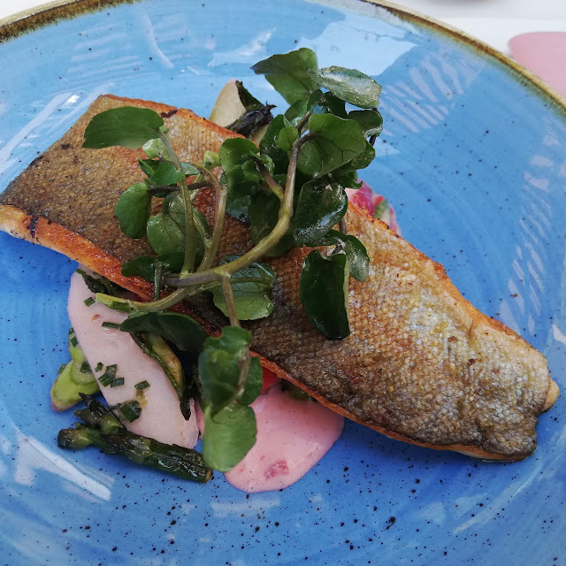 Lachs Mit Spargeln Und Kräuter