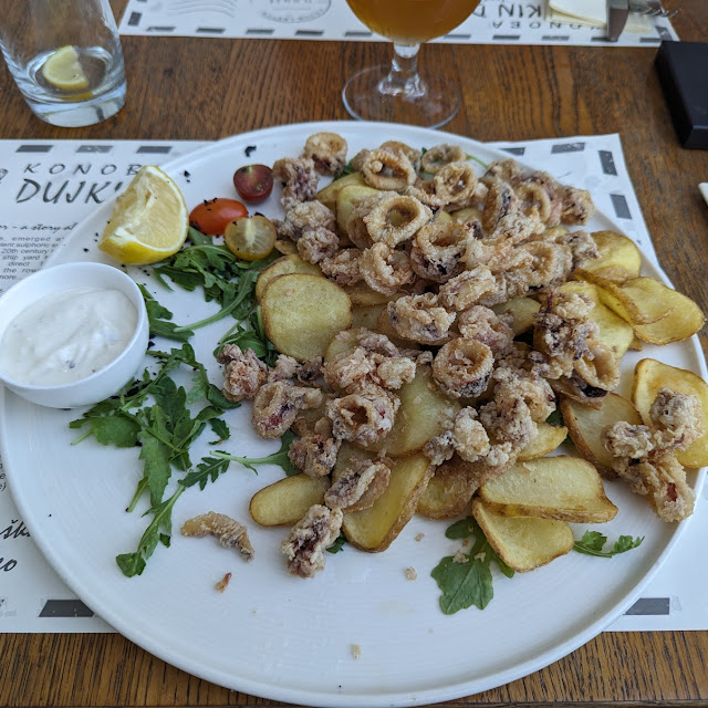 Lignje Sa Žara S Blitvom
