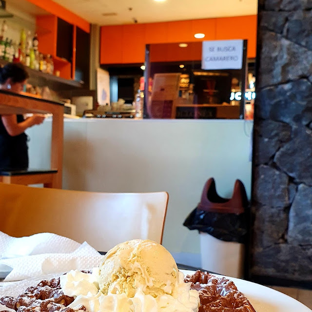 Waffle Con Helado