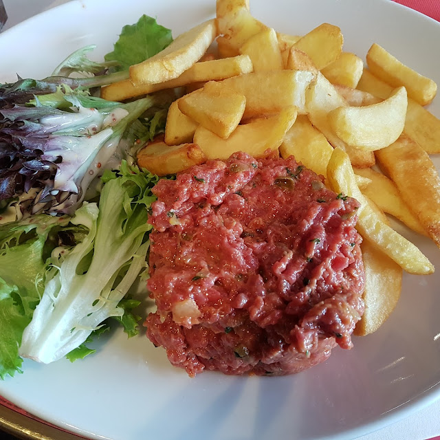 Tartare de l'Aubrac Frites Et Salade