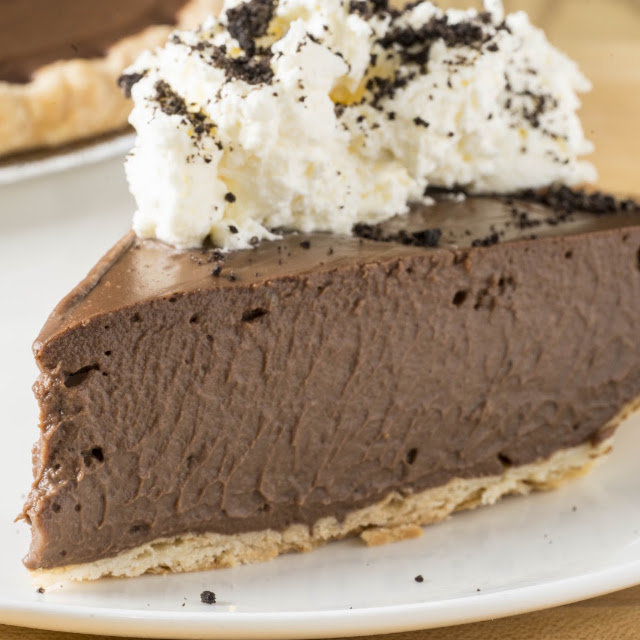Slice Chocolate Cream Pie