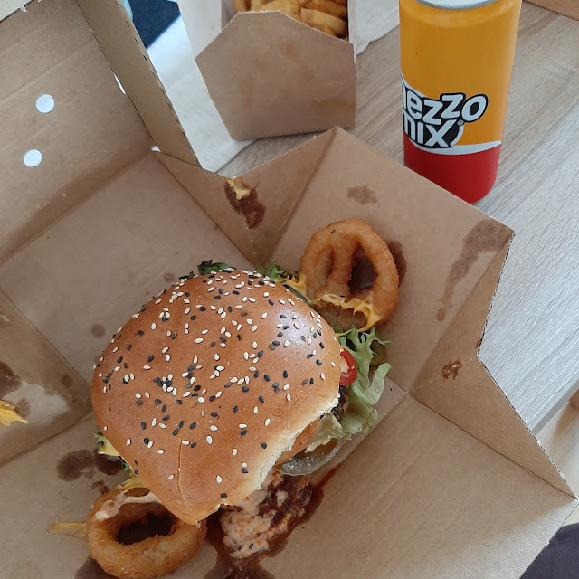 Big Onion Burger Menü