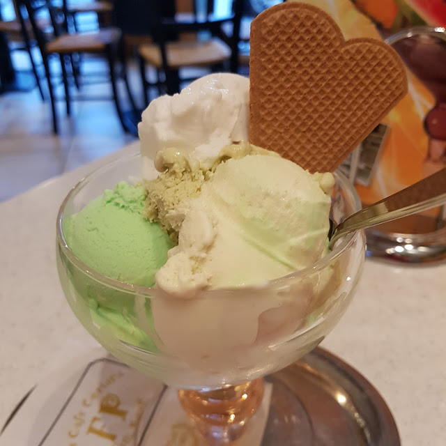 4 Kugeln Eisbecher