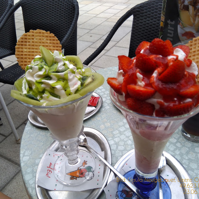 Kiwibecher Und Erdbeerbecher