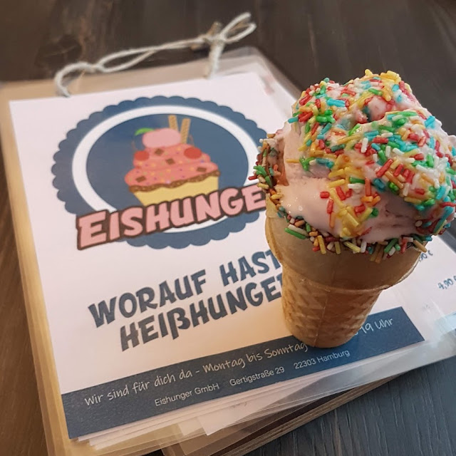 Erdbeerbecher