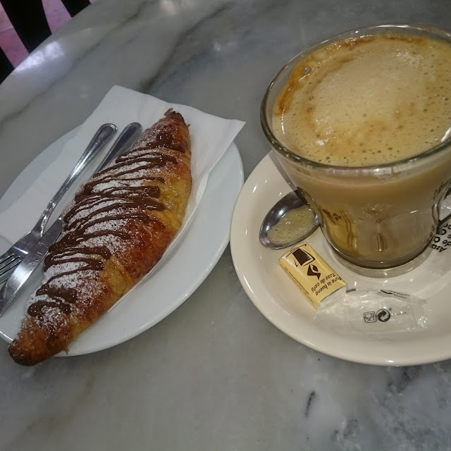 Café Con Leche