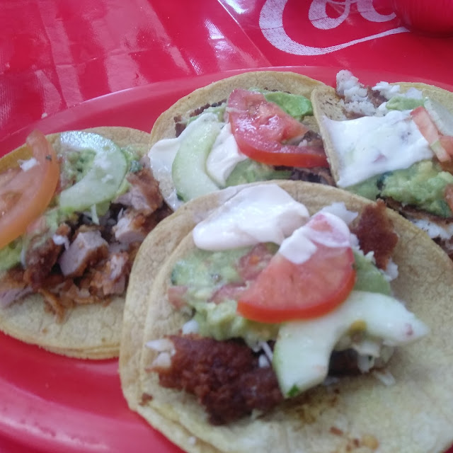 Tacos de Lechon Y Camarón Capeado
