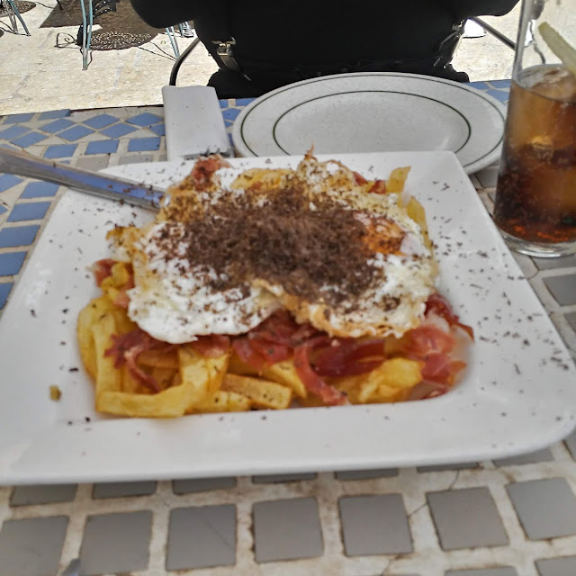 Huevos Rotos Con Trufa
