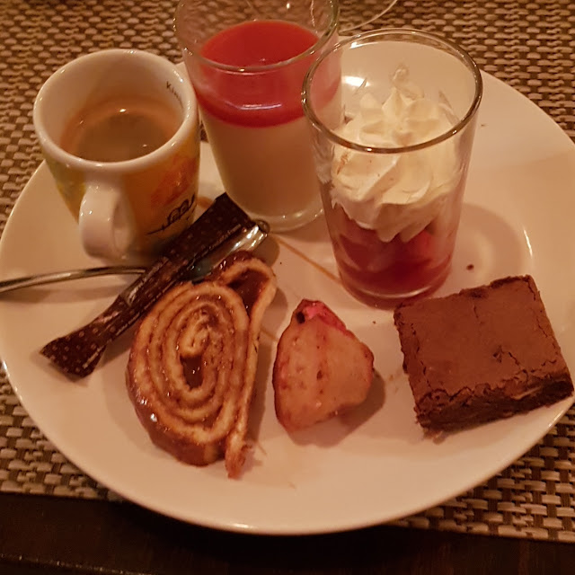 Café Gourmand