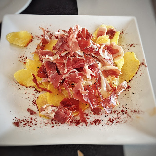 Huevos Trufados Con Jamon Y Patatas