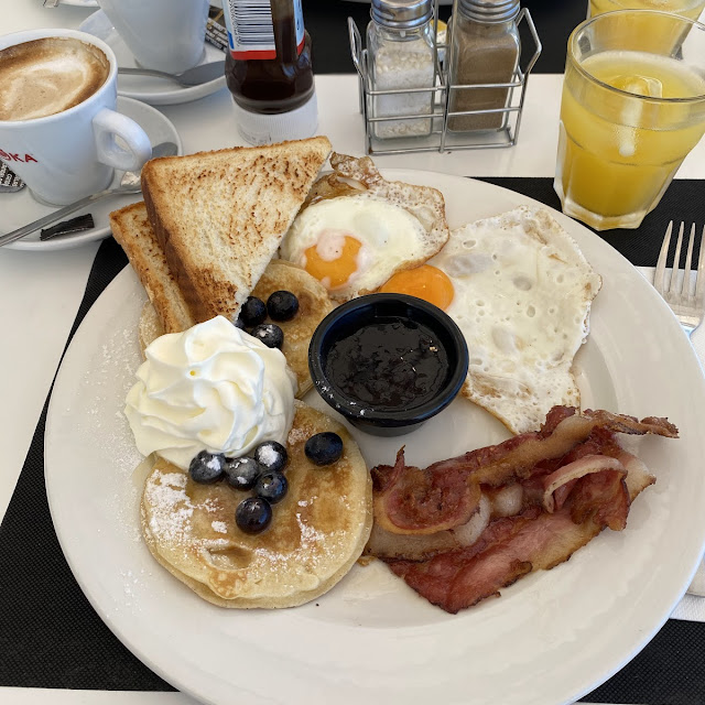 American Breakfast
