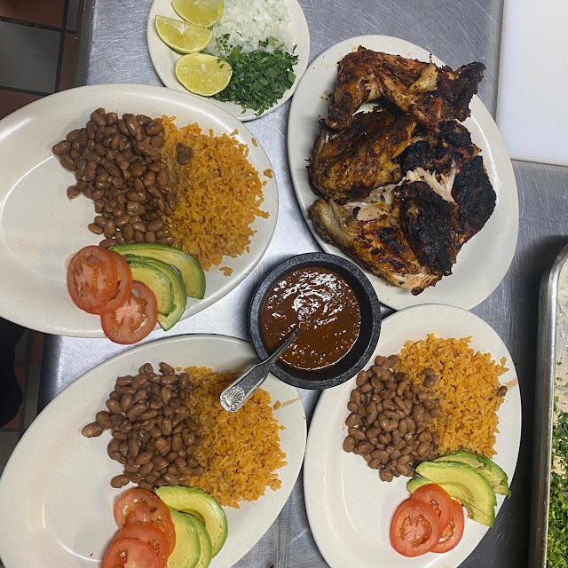 Pollos Asado Al Carbón