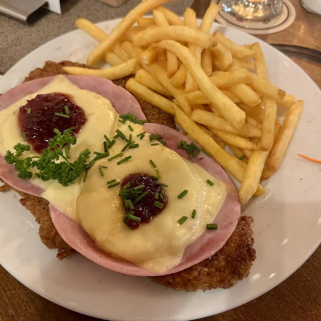 Schnitzel Hawaii