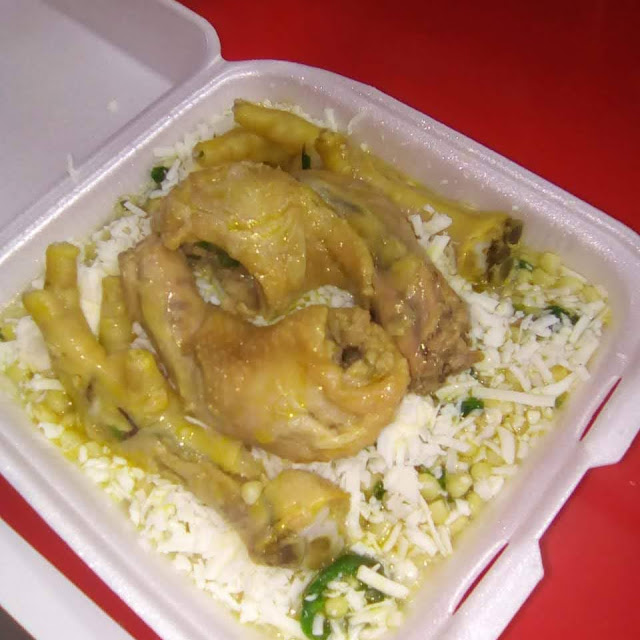 Esquites Con Patitas Y Pescuezos Con Mayonesa Y Queso