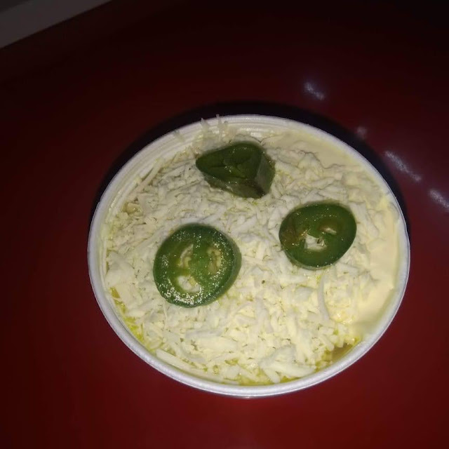 Esquites Mediano Con Mayonesa Y Queso