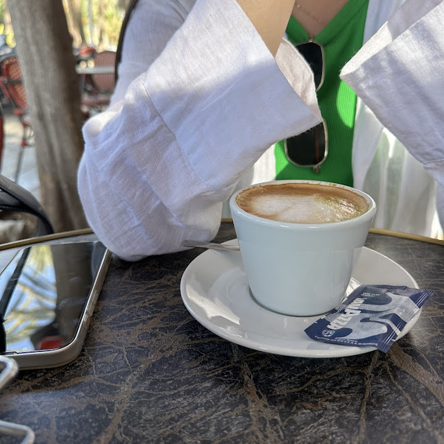 Café Con Leche