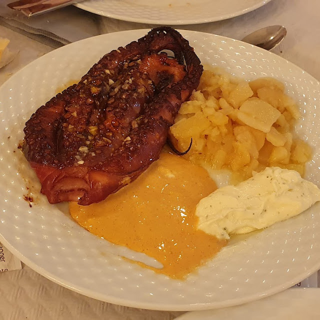 Pulpo Con Patatas Chip