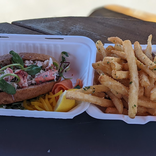 Lobster Roll w Parmesan Truffle Fries