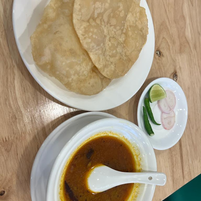 Dum Aloo Puri Bhaji
