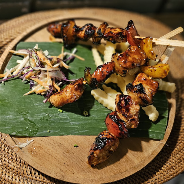 Chicken Sate with Peanut Sauce
