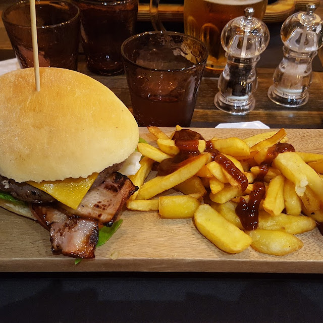 Black Hamburger