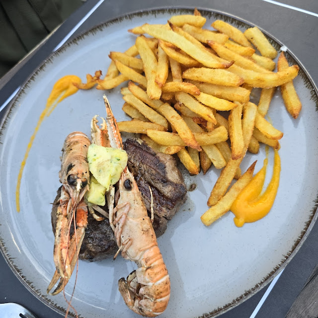 Lady Steak
