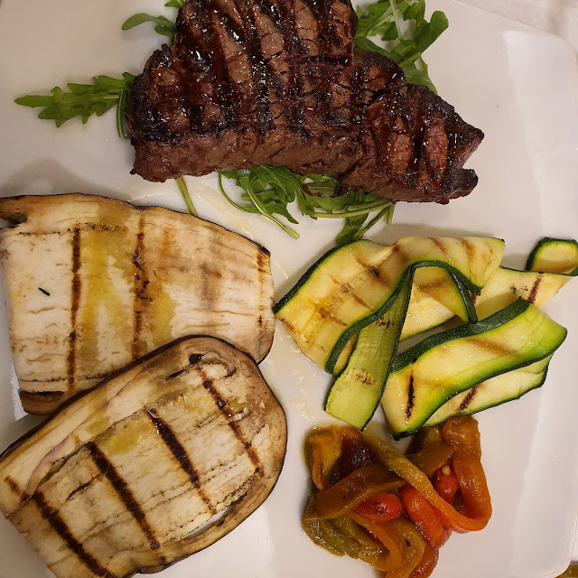 Sempre Arrosto E Vitello Alla Brace Con Contorno Di Zucchine Melanzane E Peperoni Alla Brace